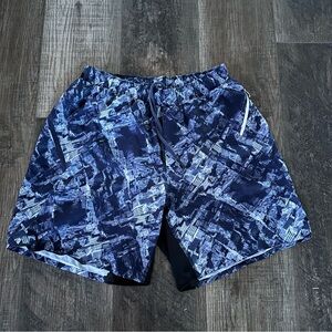 Lulu lemon surge short - small